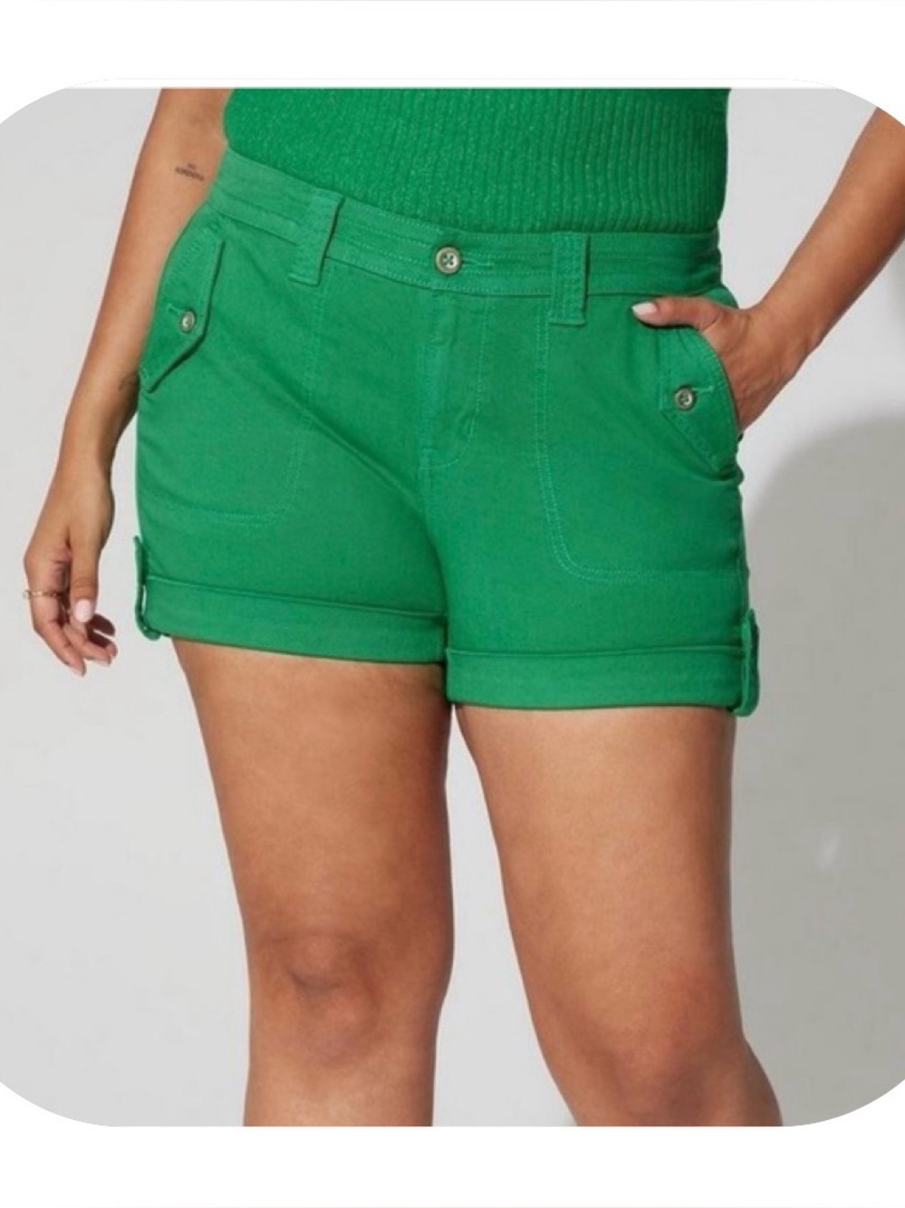 Torrid size 26 green cuffed shorts